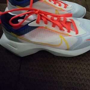 NIKE VISTA LITE MULTI COLOR/WHITE Athletic Sneakers